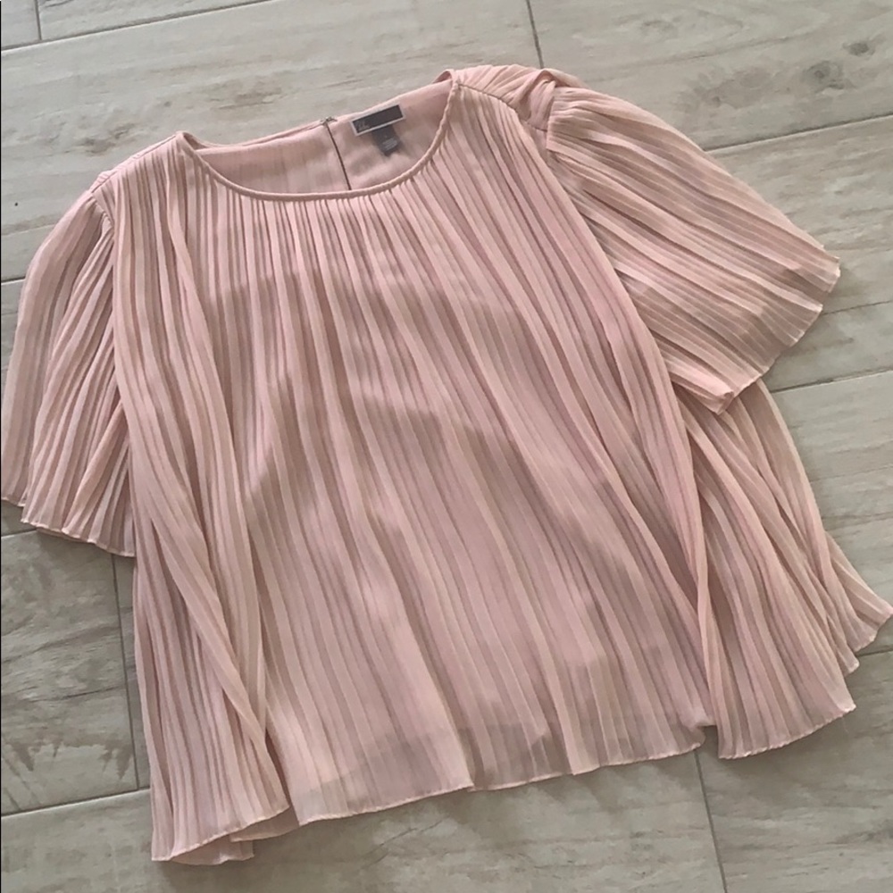 Chelsea28 Pink pleated swing top in baby pink